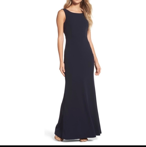 Lulu's Trumpet Formal Gown - Picture 2 of 10